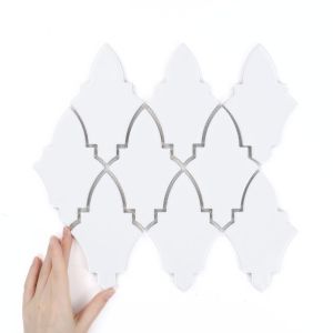 Fliese Arabesque Shield White glänzend