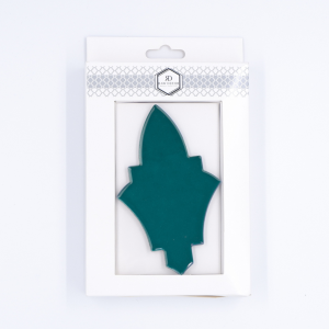 Musterfliese: Arabesque Shield Ocean Granate Glänzend