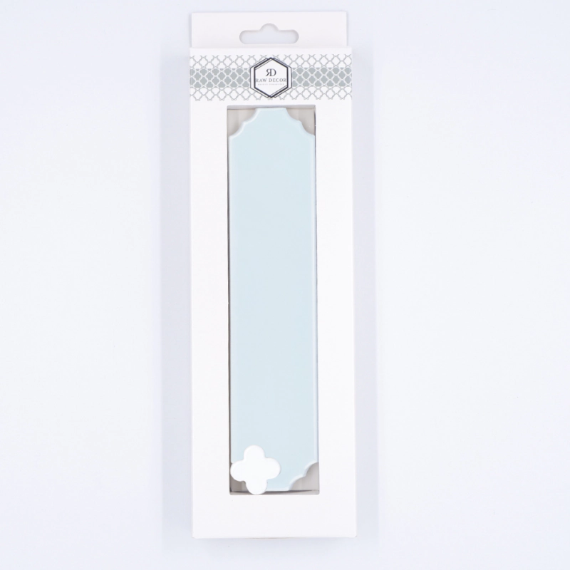Musterfliese: Cecile Baby Blue Glänzend Klee White